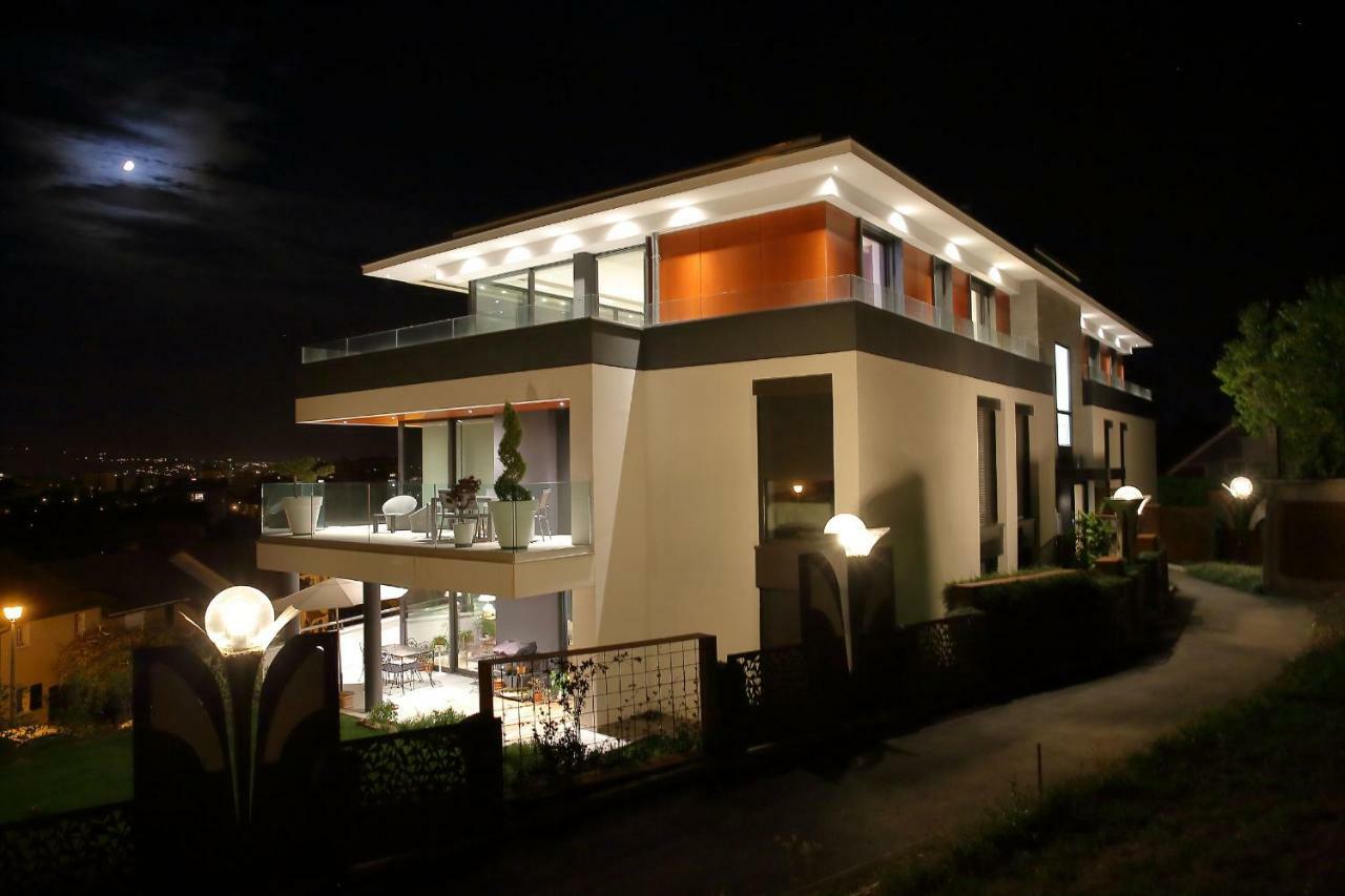 Panoramique 180 Lac Et Montagne Et Nid Secret Spa Romantique Annecy Exterior foto